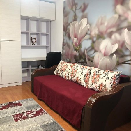 Apartament Apartament Magnolia, Piata Gorjului- Metrou Bukareszt Zewnętrze zdjęcie